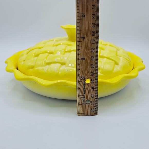 Vintage Ceramic Covered Pie Plate with Domed Basket Weave Lid Recipe - Picture 8 of 10